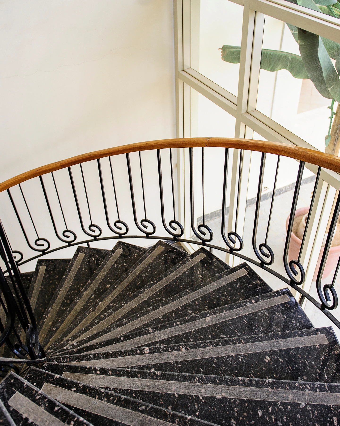 Stairlifts for Historic Homes: Preservation Commissions & Reversible Installs (2026)