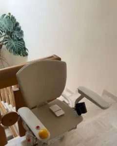 Stairlift Seat Options: Swivel, Perch, Fold, Power | All American Stairlifts