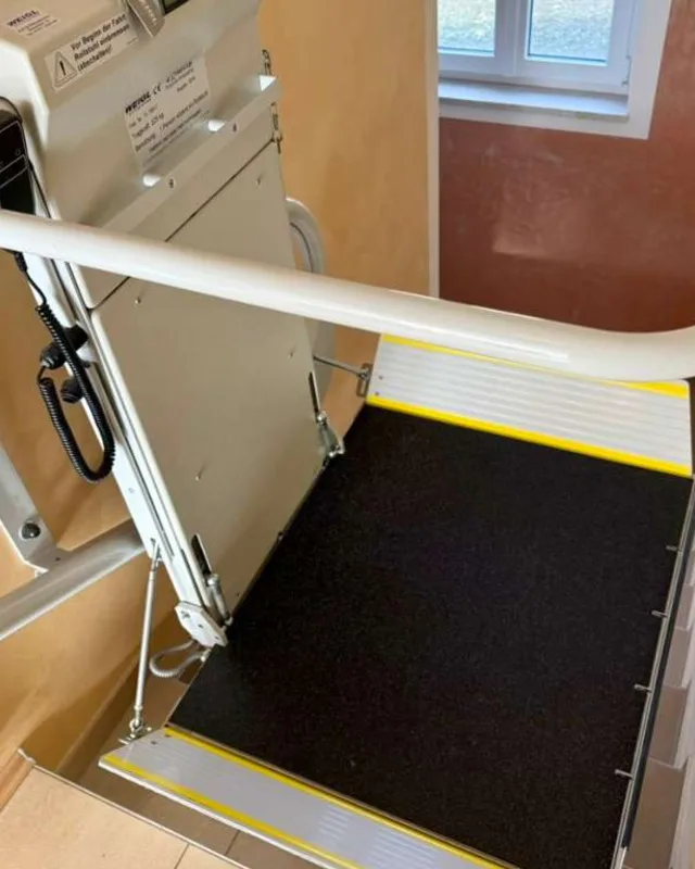 Platform Lift stairlift installation in Austin, Texas &mdash; Outdoor wheelchair platform for a raised Texas entry