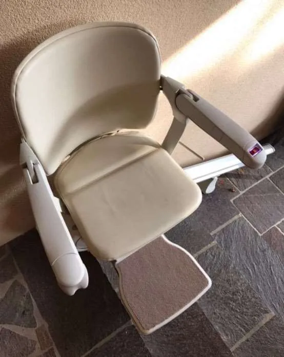 Outdoor stairlift installation in Memorial, TX — Memorial home — 72-hour install for a Houston Methodist hip replacement discharge — photo 4